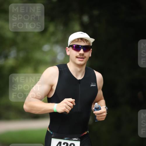 30.08.2026 - Elbe Triathlon Hamburg Antke Förster http://msf.ph/oto/10096529 30.08.2026 10:17:44 Laufen 420 meine-sportfotos.de
