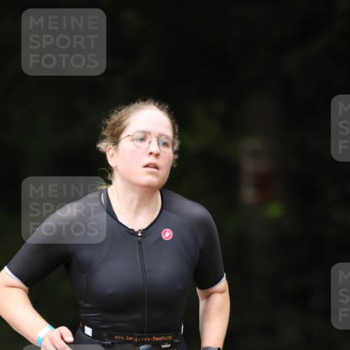30.08.2026 - Elbe Triathlon Hamburg Antke Förster http://msf.ph/oto/10096537 30.08.2026 10:17:47 Laufen 330 meine-sportfotos.de