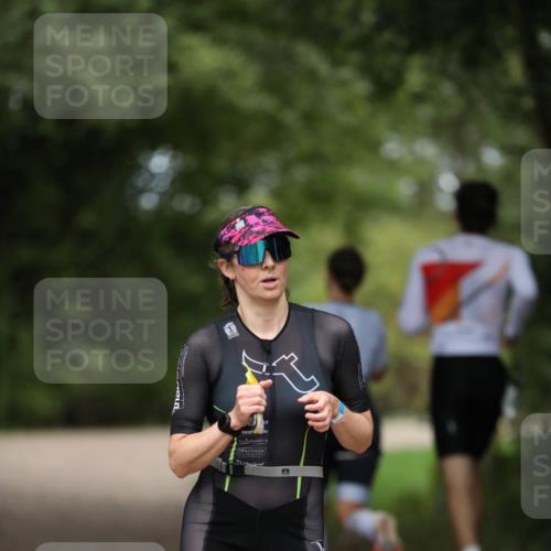 30.08.2026 - Elbe Triathlon Hamburg Antke Förster http://msf.ph/oto/10096545 30.08.2026 10:17:53 Laufen  meine-sportfotos.de