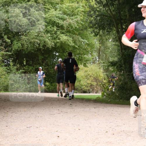 30.08.2026 - Elbe Triathlon Hamburg Antke Förster http://msf.ph/oto/10096554 30.08.2026 10:23:55 Laufen 389 meine-sportfotos.de