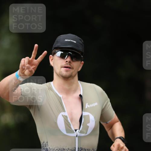 30.08.2026 - Elbe Triathlon Hamburg Antke Förster http://msf.ph/oto/10096563 30.08.2026 10:18:00 Laufen 244 meine-sportfotos.de