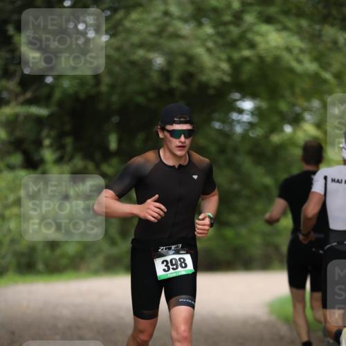 30.08.2026 - Elbe Triathlon Hamburg Antke Förster http://msf.ph/oto/10096569 30.08.2026 10:18:08 Laufen 398, 47 meine-sportfotos.de