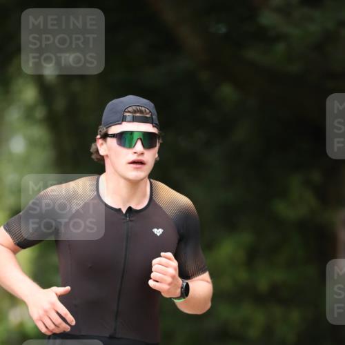 30.08.2026 - Elbe Triathlon Hamburg Antke Förster http://msf.ph/oto/10096573 30.08.2026 10:18:10 Laufen 398 meine-sportfotos.de