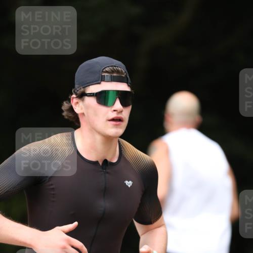 30.08.2026 - Elbe Triathlon Hamburg Antke Förster http://msf.ph/oto/10096575 30.08.2026 10:18:10 Laufen 398 meine-sportfotos.de