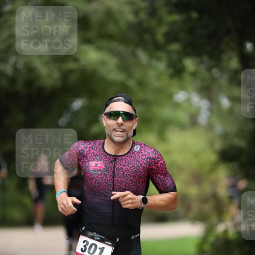 30.08.2026 - Elbe Triathlon Hamburg Antke Förster http://msf.ph/oto/10096581 30.08.2026 10:18:52 Laufen 301 meine-sportfotos.de