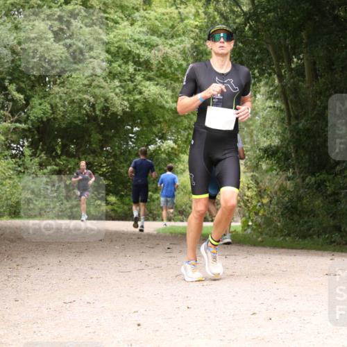 30.08.2026 - Elbe Triathlon Hamburg Antke Förster http://msf.ph/oto/10096592 30.08.2026 10:24:19 Laufen  meine-sportfotos.de