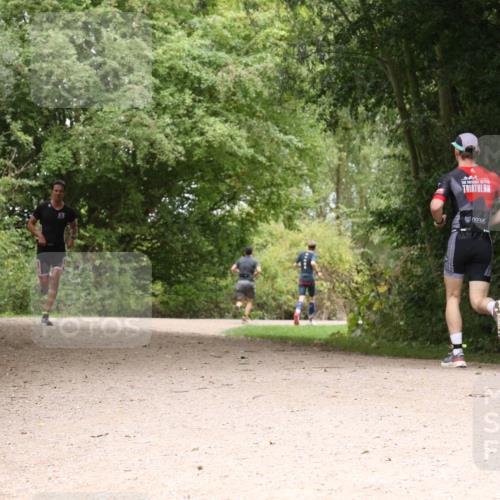 30.08.2026 - Elbe Triathlon Hamburg Antke Förster http://msf.ph/oto/10096606 30.08.2026 10:24:32 Laufen 391, 1 meine-sportfotos.de