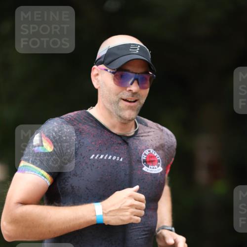 30.08.2026 - Elbe Triathlon Hamburg Antke Förster http://msf.ph/oto/10096613 30.08.2026 10:19:11 Laufen 1910, 2993 meine-sportfotos.de