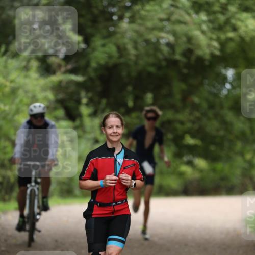 30.08.2026 - Elbe Triathlon Hamburg Antke Förster http://msf.ph/oto/10096641 30.08.2026 10:19:55 Laufen  meine-sportfotos.de