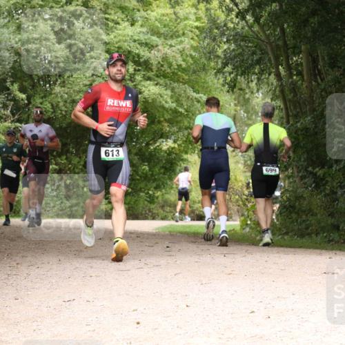 30.08.2026 - Elbe Triathlon Hamburg Antke Förster http://msf.ph/oto/10096644 30.08.2026 10:25:38 Laufen 613, 699 meine-sportfotos.de