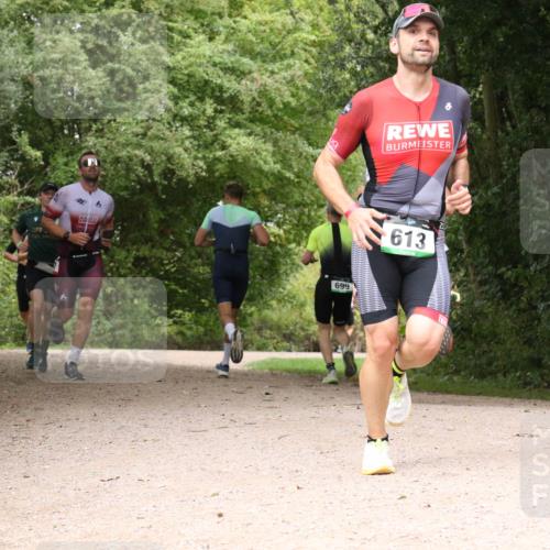 30.08.2026 - Elbe Triathlon Hamburg Antke Förster http://msf.ph/oto/10096646 30.08.2026 10:25:39 Laufen 699, 613 meine-sportfotos.de