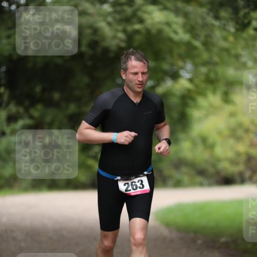 30.08.2026 - Elbe Triathlon Hamburg Antke Förster http://msf.ph/oto/10096667 30.08.2026 10:20:35 Laufen 263 meine-sportfotos.de
