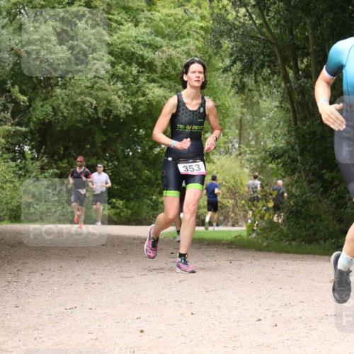 30.08.2026 - Elbe Triathlon Hamburg Antke Förster http://msf.ph/oto/10096672 30.08.2026 10:26:01 Laufen 362, 353 meine-sportfotos.de