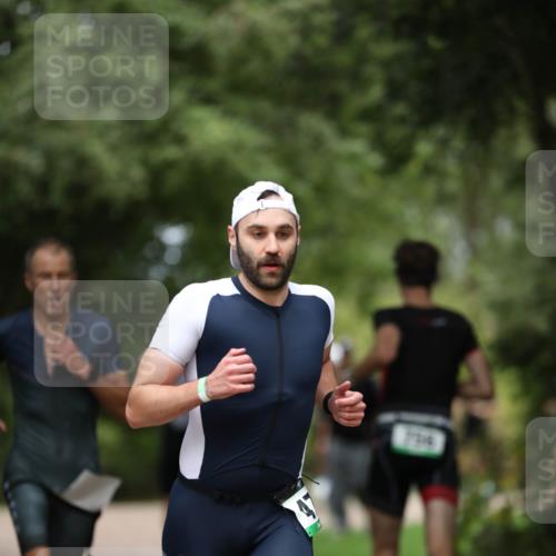 30.08.2026 - Elbe Triathlon Hamburg Antke Förster http://msf.ph/oto/10096699 30.08.2026 10:21:16 Laufen  meine-sportfotos.de