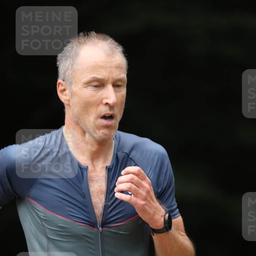 30.08.2026 - Elbe Triathlon Hamburg Antke Förster http://msf.ph/oto/10096709 30.08.2026 10:21:18 Laufen  meine-sportfotos.de