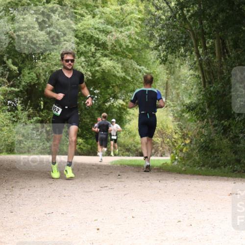 30.08.2026 - Elbe Triathlon Hamburg Antke Förster http://msf.ph/oto/10096732 30.08.2026 10:26:52 Laufen 452 meine-sportfotos.de
