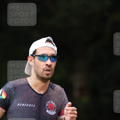 30.08.2026 - Elbe Triathlon Hamburg Antke Förster http://msf.ph/oto/10096749 30.08.2026 10:22:05 Laufen 1910, 3 meine-sportfotos.de