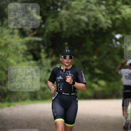 30.08.2026 - Elbe Triathlon Hamburg Antke Förster http://msf.ph/oto/10096763 30.08.2026 10:22:22 Laufen 1 meine-sportfotos.de
