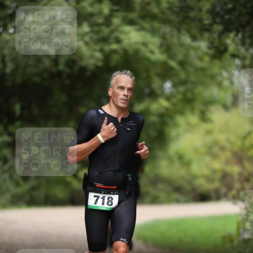 30.08.2026 - Elbe Triathlon Hamburg Antke Förster http://msf.ph/oto/10096777 30.08.2026 10:22:42 Laufen 718 meine-sportfotos.de