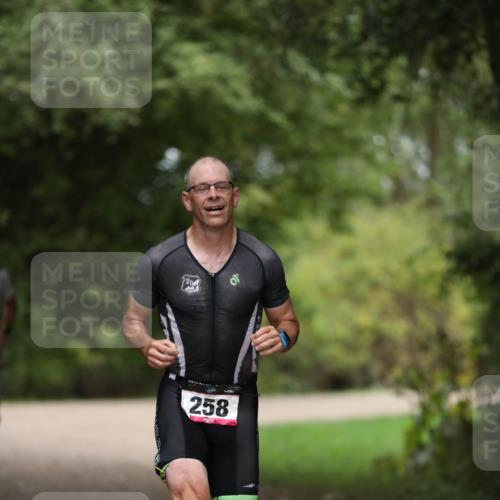 30.08.2026 - Elbe Triathlon Hamburg Antke Förster http://msf.ph/oto/10096795 30.08.2026 10:22:58 Laufen 258 meine-sportfotos.de