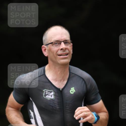 30.08.2026 - Elbe Triathlon Hamburg Antke Förster http://msf.ph/oto/10096801 30.08.2026 10:23:00 Laufen 258 meine-sportfotos.de