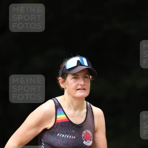 30.08.2026 - Elbe Triathlon Hamburg Antke Förster http://msf.ph/oto/10096841 30.08.2026 10:23:32 Laufen 1910, 392 meine-sportfotos.de