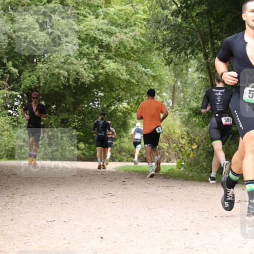 30.08.2026 - Elbe Triathlon Hamburg Antke Förster http://msf.ph/oto/10096848 30.08.2026 10:28:30 Laufen 567, 47, 381 meine-sportfotos.de