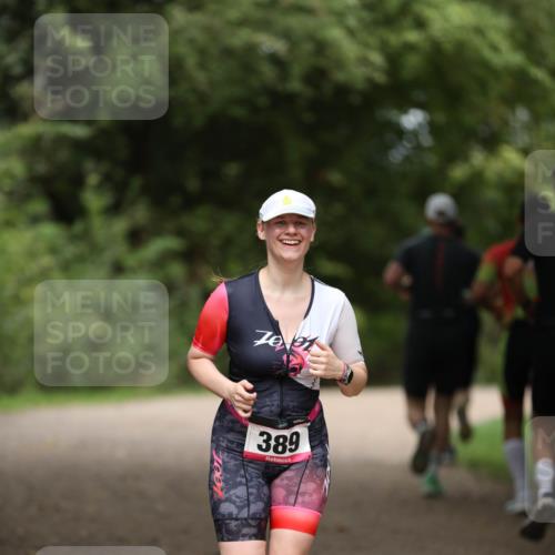 30.08.2026 - Elbe Triathlon Hamburg Antke Förster http://msf.ph/oto/10096853 30.08.2026 10:23:53 Laufen 70, 01, 389 meine-sportfotos.de