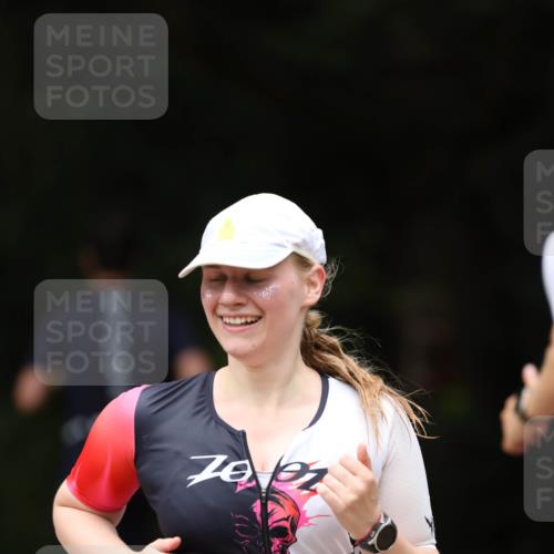 30.08.2026 - Elbe Triathlon Hamburg Antke Förster http://msf.ph/oto/10096859 30.08.2026 10:23:55 Laufen 10, 2, 389, 2007 meine-sportfotos.de