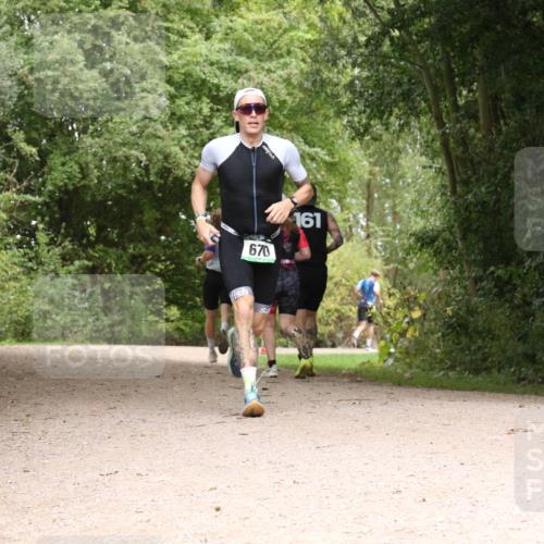 30.08.2026 - Elbe Triathlon Hamburg Antke Förster http://msf.ph/oto/10096874 30.08.2026 10:28:54 Laufen 670, 161 meine-sportfotos.de