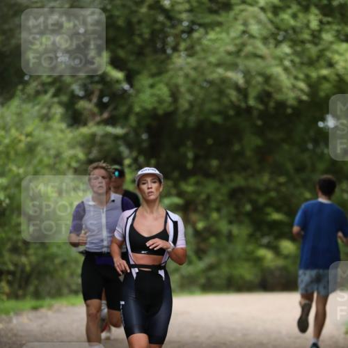 30.08.2026 - Elbe Triathlon Hamburg Antke Förster http://msf.ph/oto/10096883 30.08.2026 10:24:15 Laufen  meine-sportfotos.de