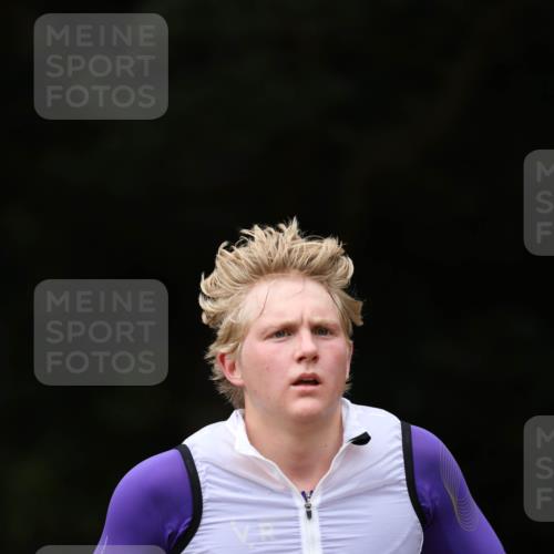 30.08.2026 - Elbe Triathlon Hamburg Antke Förster http://msf.ph/oto/10096895 30.08.2026 10:24:19 Laufen 4 meine-sportfotos.de