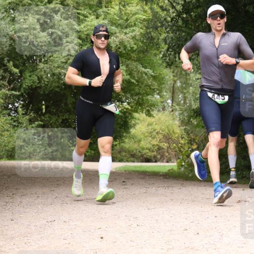 30.08.2026 - Elbe Triathlon Hamburg Antke Förster http://msf.ph/oto/10096912 30.08.2026 10:29:47 Laufen 449 meine-sportfotos.de
