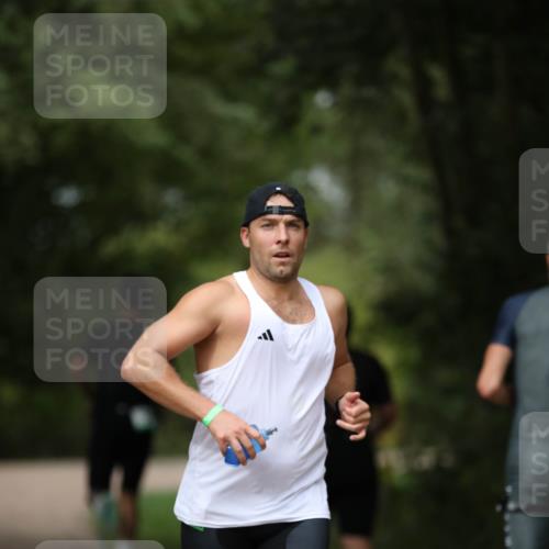 30.08.2026 - Elbe Triathlon Hamburg Antke Förster http://msf.ph/oto/10096939 30.08.2026 10:25:11 Laufen  meine-sportfotos.de