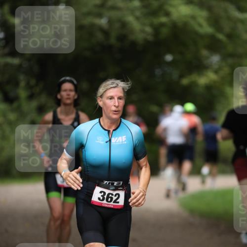 30.08.2026 - Elbe Triathlon Hamburg Antke Förster http://msf.ph/oto/10096973 30.08.2026 10:25:59 Laufen 362 meine-sportfotos.de