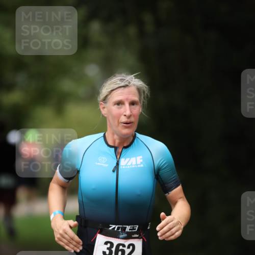 30.08.2026 - Elbe Triathlon Hamburg Antke Förster http://msf.ph/oto/10096975 30.08.2026 10:26:01 Laufen 362 meine-sportfotos.de