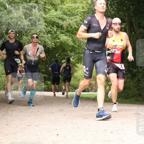 30.08.2026 - Elbe Triathlon Hamburg Antke Förster http://msf.ph/oto/10097012 30.08.2026 10:31:03 Laufen 94, 341, 3 meine-sportfotos.de