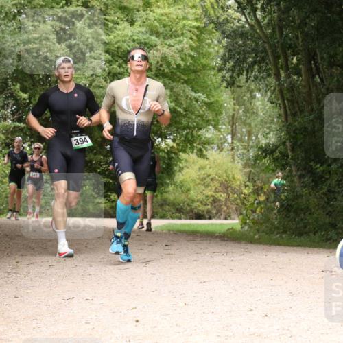30.08.2026 - Elbe Triathlon Hamburg Antke Förster http://msf.ph/oto/10097014 30.08.2026 10:31:04 Laufen 341, 394 meine-sportfotos.de