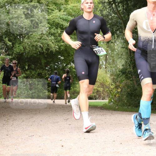 30.08.2026 - Elbe Triathlon Hamburg Antke Förster http://msf.ph/oto/10097018 30.08.2026 10:31:06 Laufen 41, 394 meine-sportfotos.de