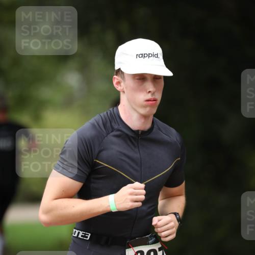 30.08.2026 - Elbe Triathlon Hamburg Antke Förster http://msf.ph/oto/10097021 30.08.2026 10:26:34 Laufen 391 meine-sportfotos.de