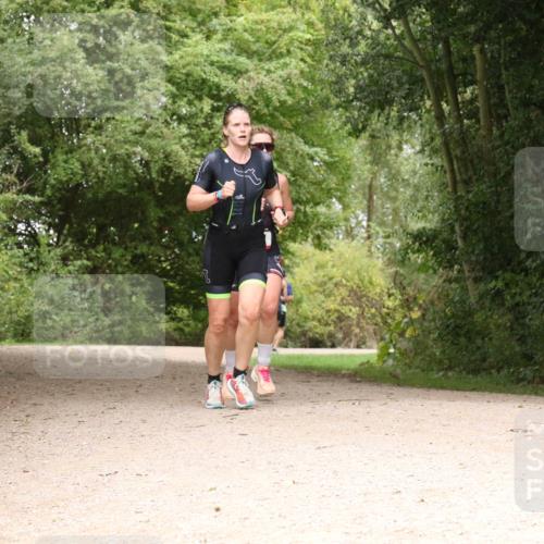 30.08.2026 - Elbe Triathlon Hamburg Antke Förster http://msf.ph/oto/10097024 30.08.2026 10:31:09 Laufen  meine-sportfotos.de
