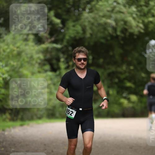 30.08.2026 - Elbe Triathlon Hamburg Antke Förster http://msf.ph/oto/10097035 30.08.2026 10:26:52 Laufen 152 meine-sportfotos.de