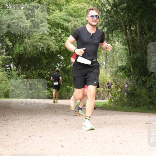 30.08.2026 - Elbe Triathlon Hamburg Antke Förster http://msf.ph/oto/10097038 30.08.2026 10:31:37 Laufen 500 meine-sportfotos.de