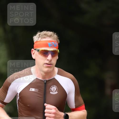 30.08.2026 - Elbe Triathlon Hamburg Antke Förster http://msf.ph/oto/10097057 30.08.2026 10:27:06 Laufen 3, 1910 meine-sportfotos.de
