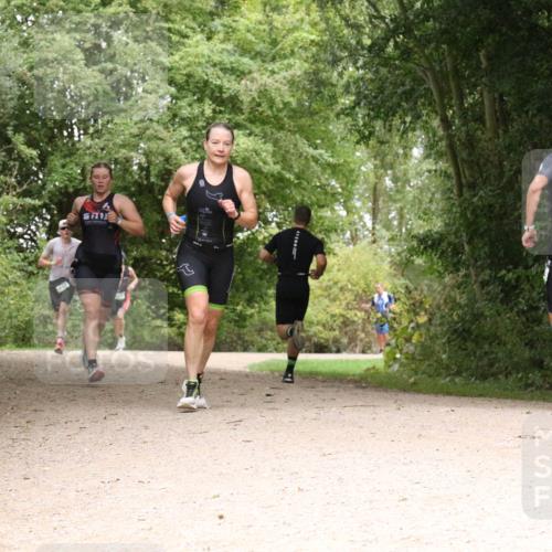 30.08.2026 - Elbe Triathlon Hamburg Antke Förster http://msf.ph/oto/10097070 30.08.2026 10:32:26 Laufen  meine-sportfotos.de