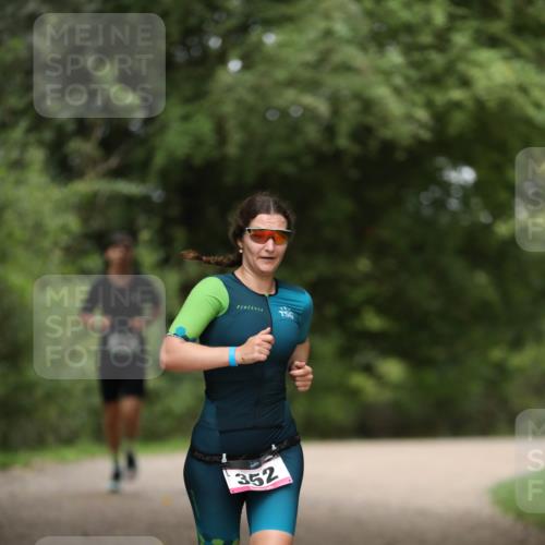 30.08.2026 - Elbe Triathlon Hamburg Antke Förster http://msf.ph/oto/10097103 30.08.2026 10:27:47 Laufen 352 meine-sportfotos.de