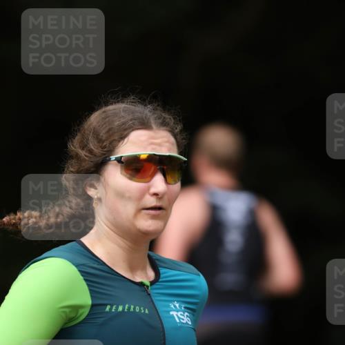 30.08.2026 - Elbe Triathlon Hamburg Antke Förster http://msf.ph/oto/10097111 30.08.2026 10:27:50 Laufen  meine-sportfotos.de