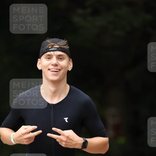 30.08.2026 - Elbe Triathlon Hamburg Antke Förster http://msf.ph/oto/10097121 30.08.2026 10:27:55 Laufen 481 meine-sportfotos.de