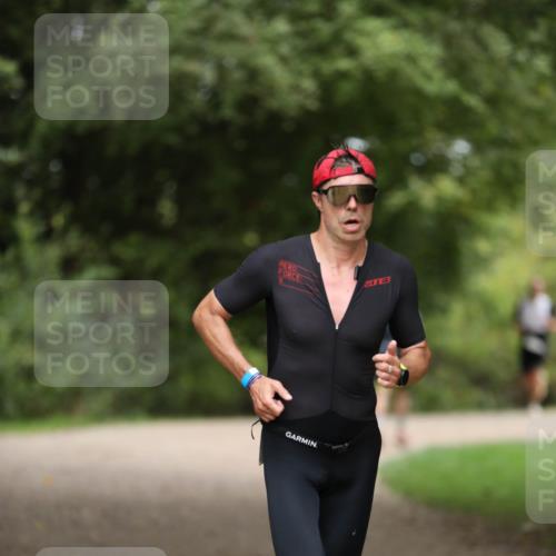 30.08.2026 - Elbe Triathlon Hamburg Antke Förster http://msf.ph/oto/10097157 30.08.2026 10:28:34 Laufen 3 meine-sportfotos.de