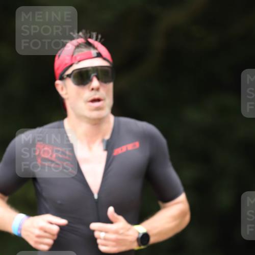 30.08.2026 - Elbe Triathlon Hamburg Antke Förster http://msf.ph/oto/10097161 30.08.2026 10:28:36 Laufen  meine-sportfotos.de
